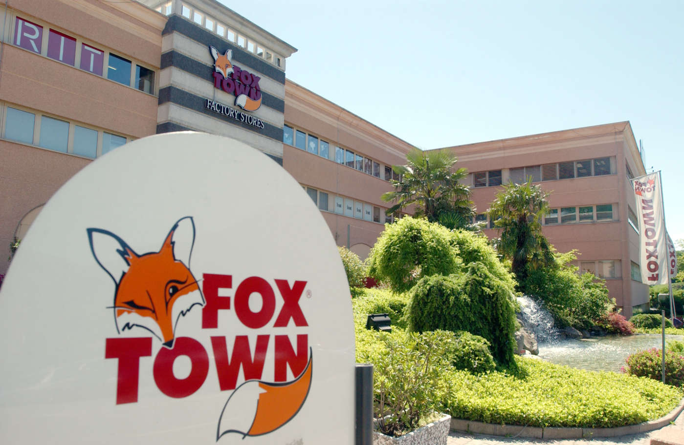 Hogan Outlet Fox Town A Maspoli 18 Mendrisio Hogan Outlet Fox Town A Maspoli 18 Mendrisio